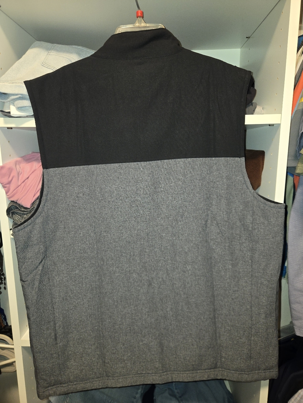 Travis Mathew Black and Gray Golf Vest - Picture 4 of 4